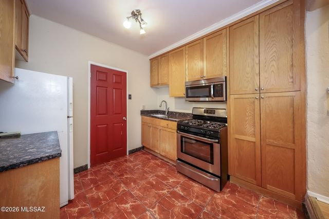 2221 E 1st Street, Tucson, AZ 85719