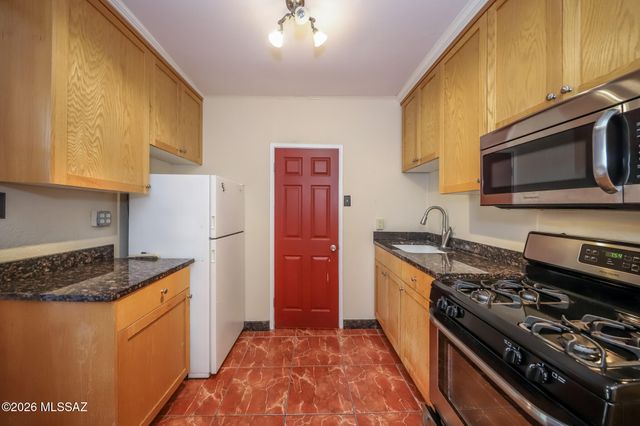 2221 E 1st Street, Tucson, AZ 85719