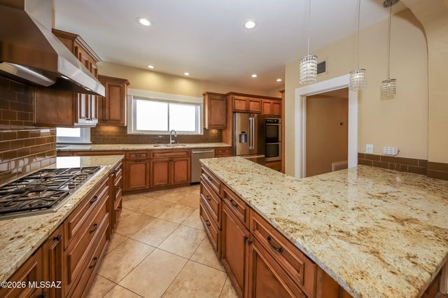 2221 E 1st Street, Tucson, AZ 85719