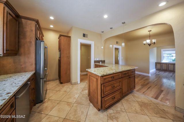 2221 E 1st Street, Tucson, AZ 85719