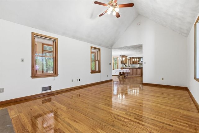 9 Olde Farm Lane, North Reading, MA 01864