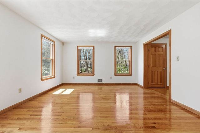 9 Olde Farm Lane, North Reading, MA 01864