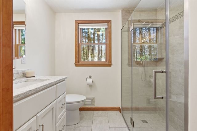 9 Olde Farm Lane, North Reading, MA 01864