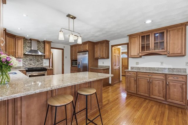 9 Olde Farm Lane, North Reading, MA 01864