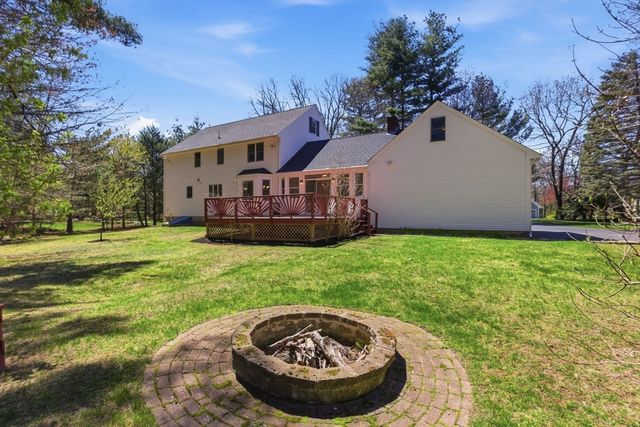 9 Olde Farm Lane, North Reading, MA 01864