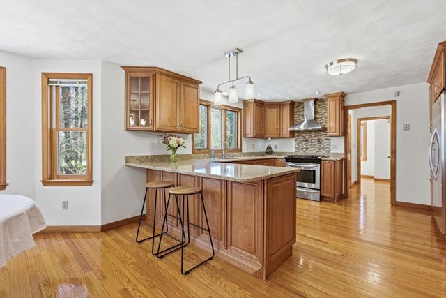 9 Olde Farm Lane, North Reading, MA 01864