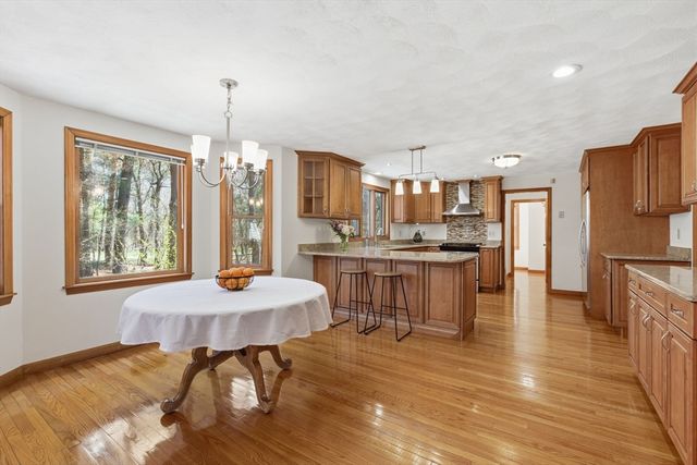 9 Olde Farm Lane, North Reading, MA 01864