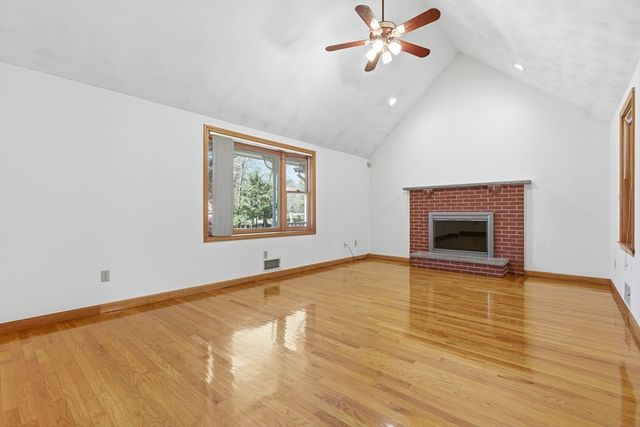 9 Olde Farm Lane, North Reading, MA 01864