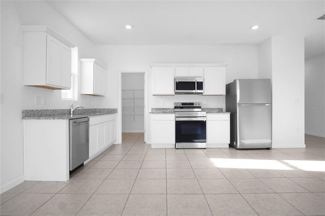 456 HENNEPIN LOOP, Lake Wales, FL 33898