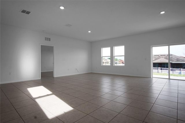 456 HENNEPIN LOOP, Lake Wales, FL 33898