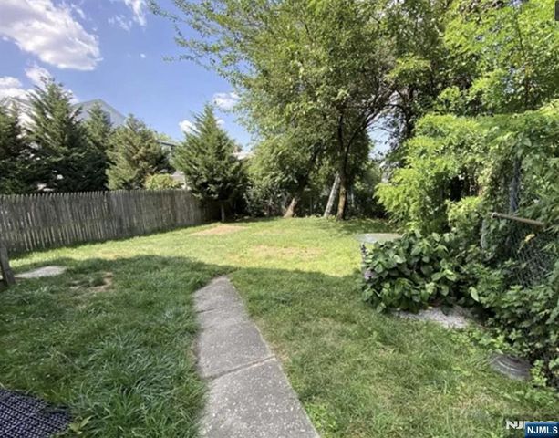 36 Union Avenue, Rutherford, NJ 07070