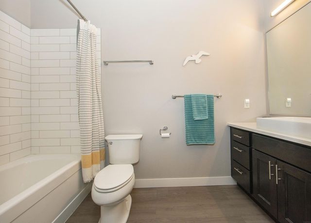 250 State St Apt 402, Cedar Falls, IA 50613