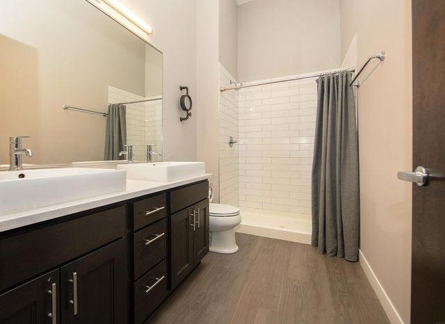 250 State St Apt 402, Cedar Falls, IA 50613