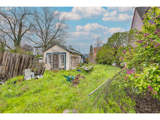 5417 Ne 15TH Ave, Portland, OR 97211