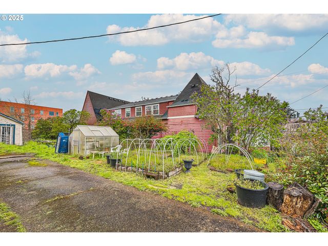 5417 Ne 15TH Ave, Portland, OR 97211