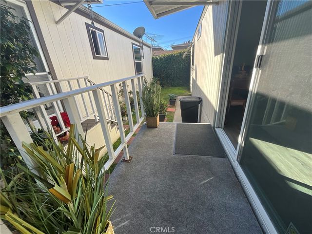 2060 Newport Blvd, Costa Mesa, CA 92627