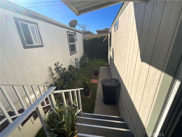 2060 Newport Blvd, Costa Mesa, CA 92627