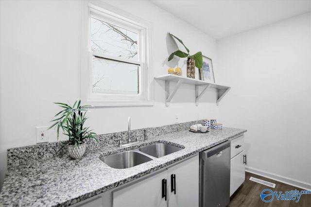 508 4th Street, Athens, AL 35611