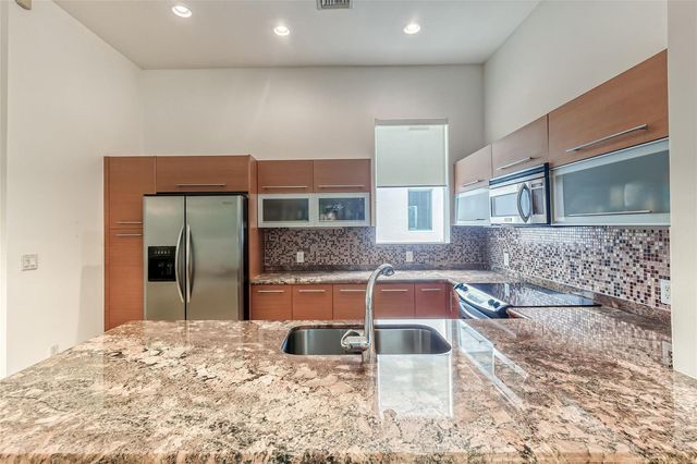 727 NE 4th Avenue, Fort Lauderdale, FL 33304