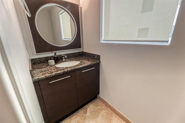 727 NE 4th Avenue, Fort Lauderdale, FL 33304