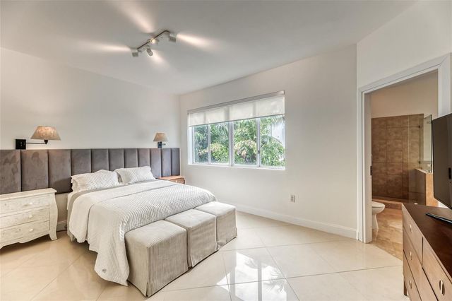 727 NE 4th Avenue, Fort Lauderdale, FL 33304