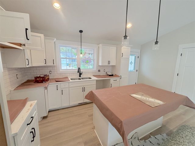 1519 E Addison Way, Muskegon, MI 49445