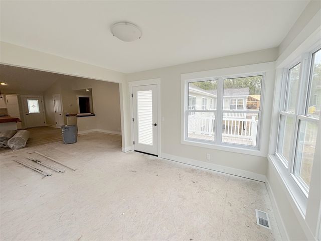 1519 E Addison Way, Muskegon, MI 49445