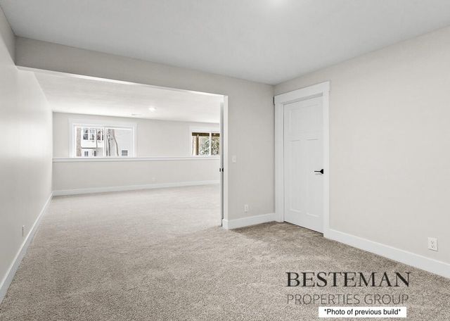 1519 E Addison Way, Muskegon, MI 49445