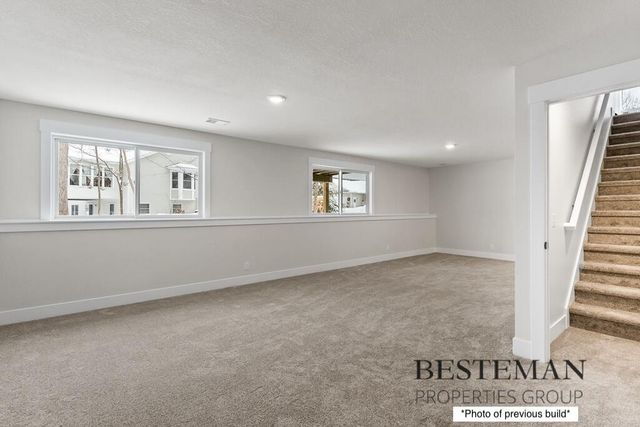 1519 E Addison Way, Muskegon, MI 49445