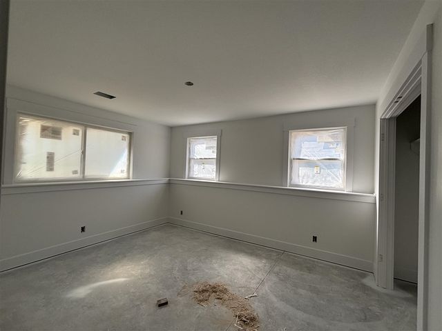1519 E Addison Way, Muskegon, MI 49445