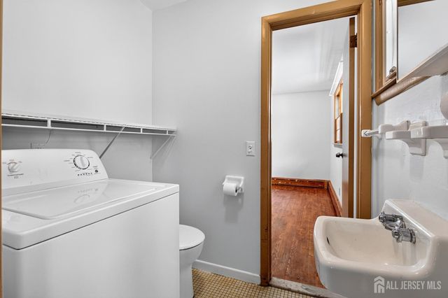 43 Highland Street, East Brunswick, NJ 08816