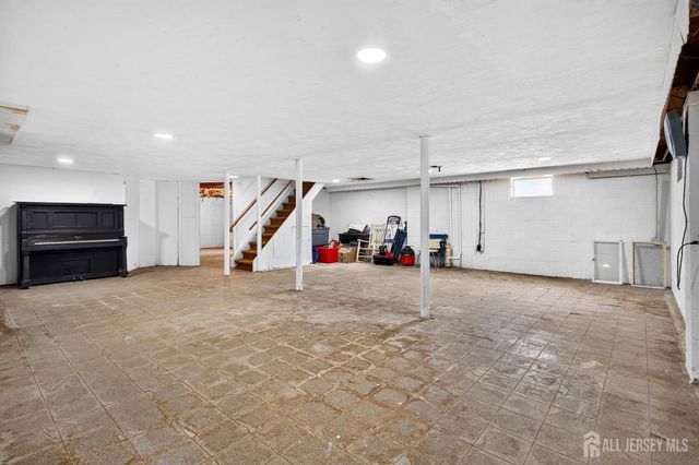 43 Highland Street, East Brunswick, NJ 08816