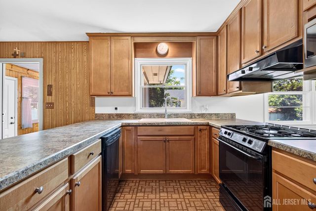 43 Highland Street, East Brunswick, NJ 08816