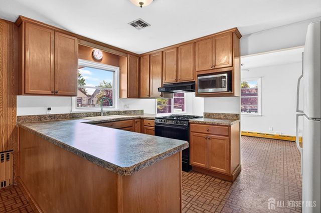 43 Highland Street, East Brunswick, NJ 08816