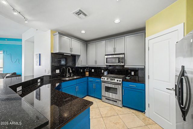 945 E PLAYA DEL NORTE Drive 4009, Tempe, AZ 85281