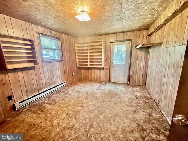 42 HIGHVIEW DR, Hanover, PA 17331