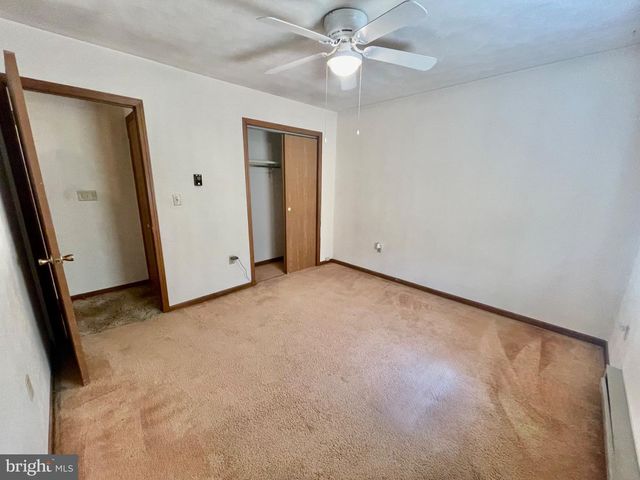 42 HIGHVIEW DR, Hanover, PA 17331