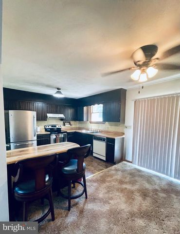 42 HIGHVIEW DR, Hanover, PA 17331