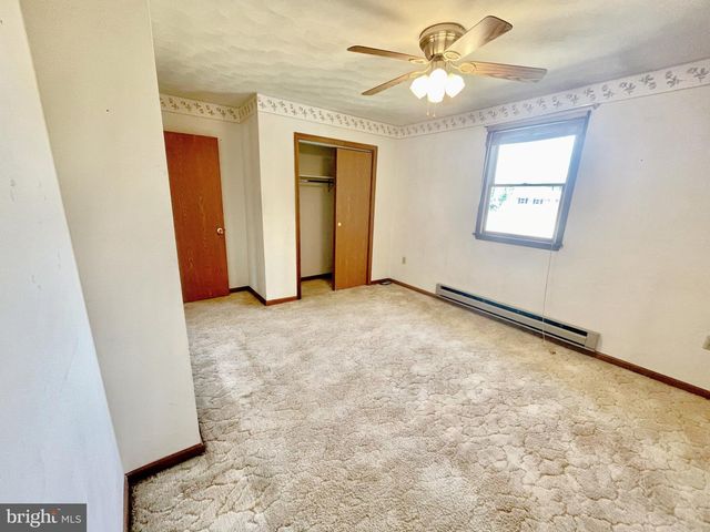 42 HIGHVIEW DR, Hanover, PA 17331