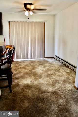 42 HIGHVIEW DR, Hanover, PA 17331