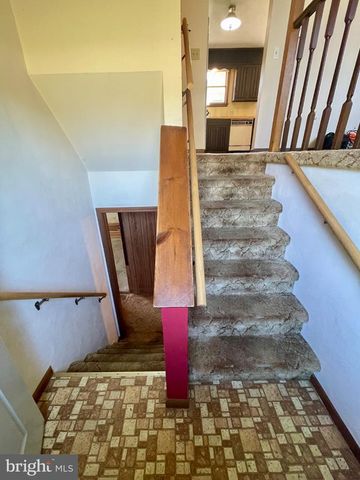 42 HIGHVIEW DR, Hanover, PA 17331