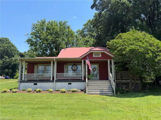 1058 Main Street, Walnut Cove, NC 27052