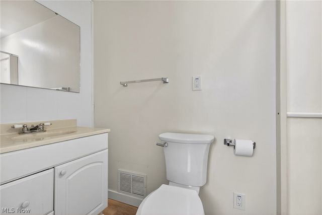 153 Far View Drive SW, North Canton, OH 44720