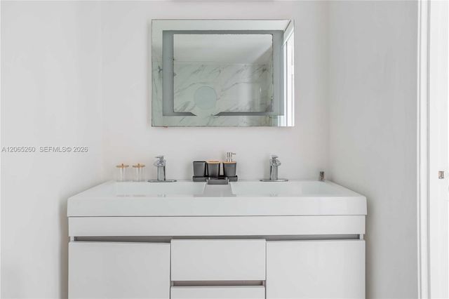 18051 Biscayne Blvd 1904-1, Aventura, FL 33160