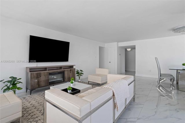 18051 Biscayne Blvd 1904-1, Aventura, FL 33160