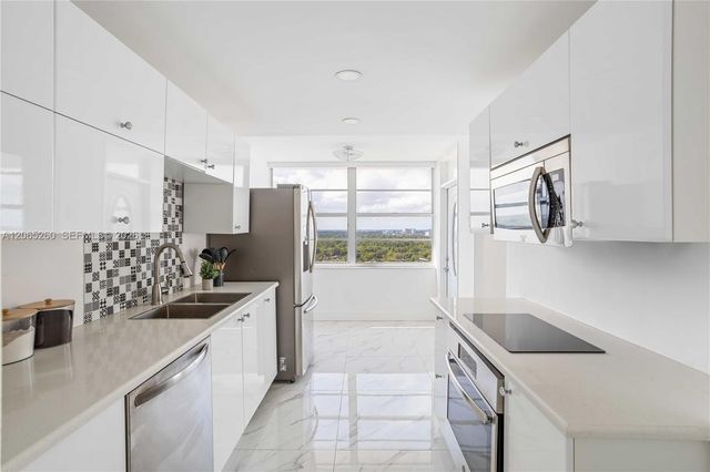 18051 Biscayne Blvd 1904-1, Aventura, FL 33160