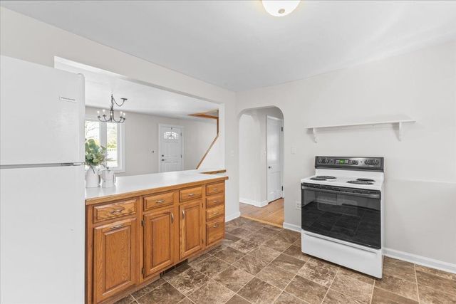 15 Abnaki Avenue, Essex Junction, VT 05452