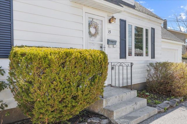 15 Abnaki Avenue, Essex Junction, VT 05452