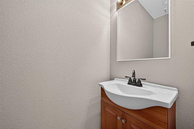 2710 Double Lake Drive, Missouri City, TX 77459