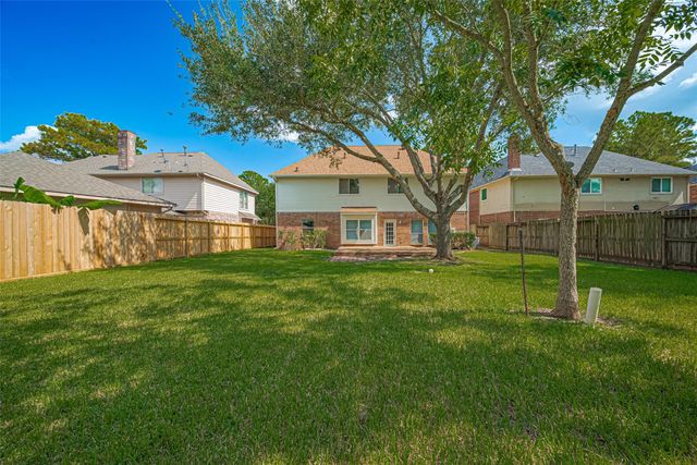 2710 Double Lake Drive, Missouri City, TX 77459